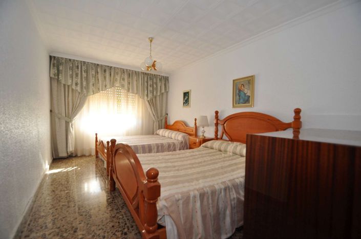 Image No.6-3 Bed Townhouse for sale