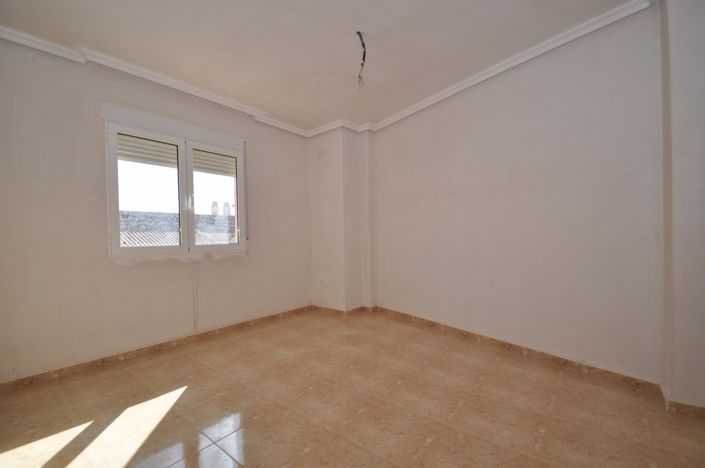 Image No.29-3 Bed Townhouse for sale