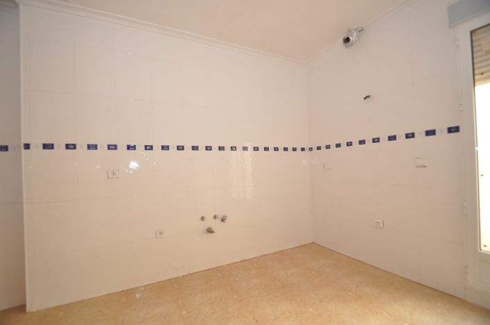 Image No.39-3 Bed Townhouse for sale