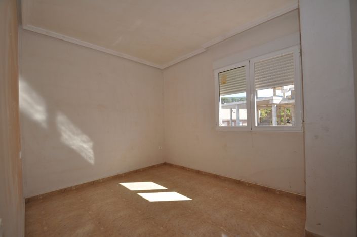 Image No.6-3 Bed Townhouse for sale