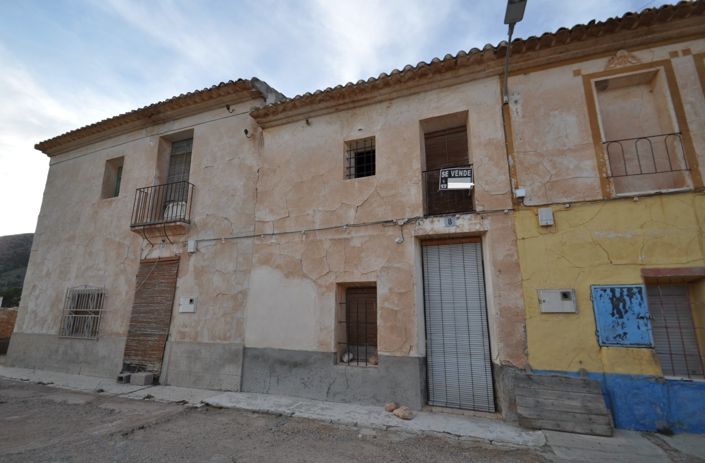 Image No.1-5 Bed Townhouse for sale