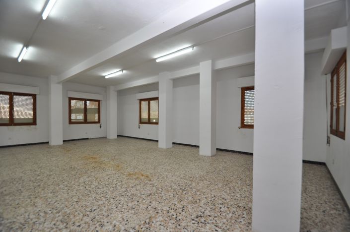 Image No.18-5 Bed Apartment for sale