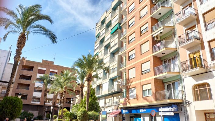 Image No.20-3 Bed Apartment for sale