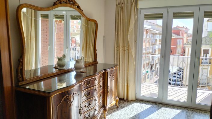 Image No.7-3 Bed Apartment for sale