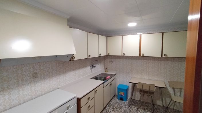 Image No.9-3 Bed Apartment for sale