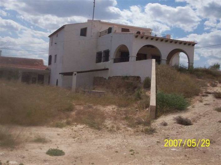 Image No.1-7 Bed Country House for sale