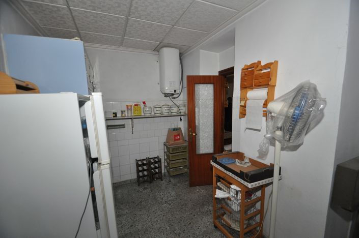 Image No.16-12 Bed Townhouse for sale