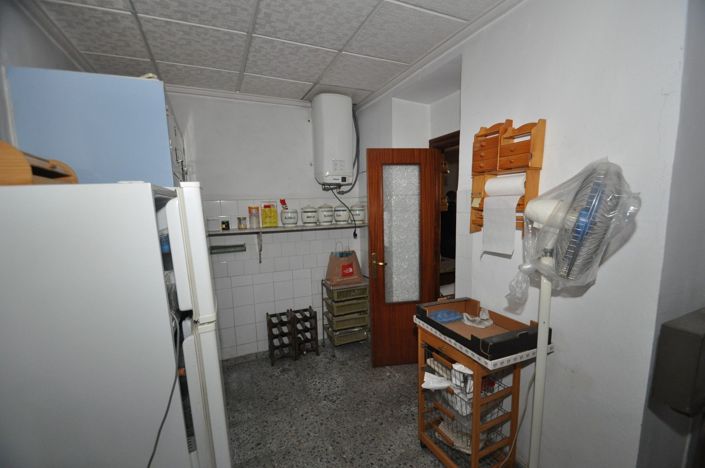 Image No.16-12 Bed Townhouse for sale