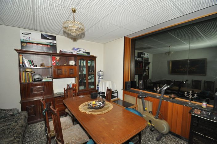Image No.19-12 Bed Townhouse for sale