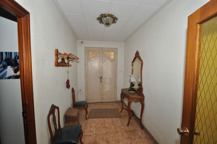 Image No.27-12 Bed Townhouse for sale