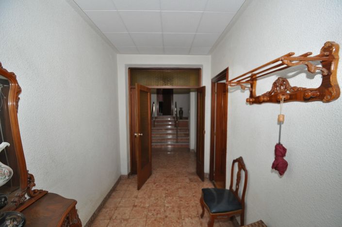 Image No.30-12 Bed Townhouse for sale