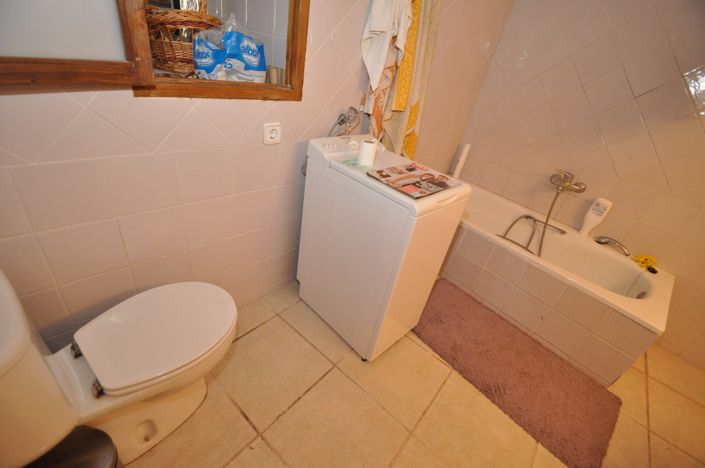 Image No.11-4 Bed House for sale