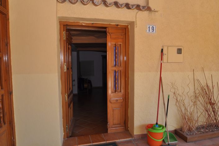 Image No.16-4 Bed House for sale