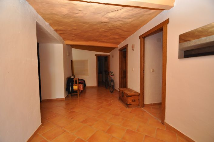 Image No.36-4 Bed House for sale