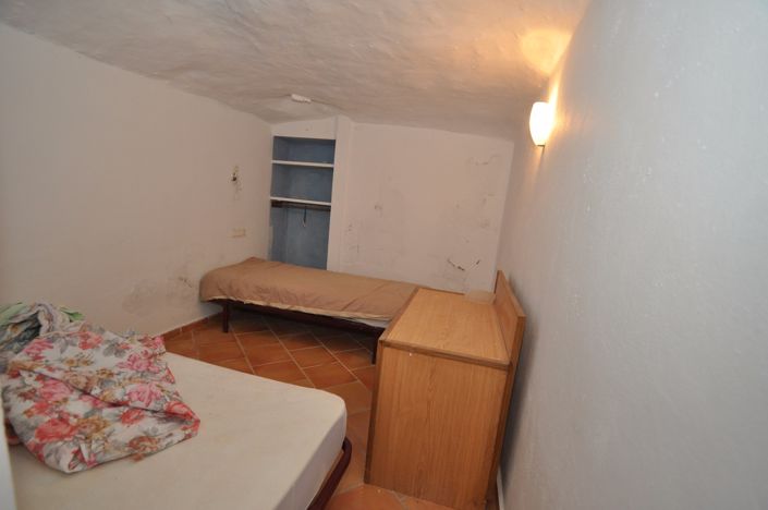 Image No.48-4 Bed House for sale