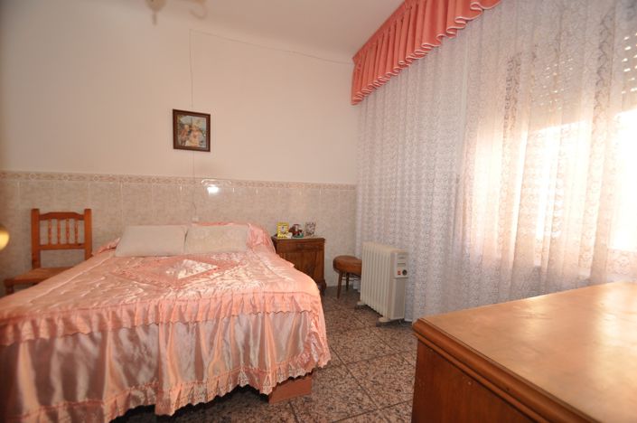 Image No.16-5 Bed Village House for sale