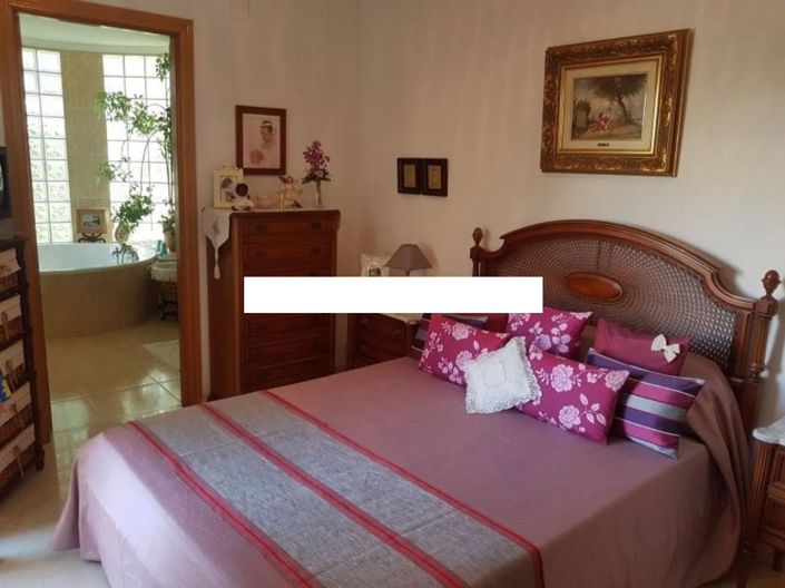 Image No.5-3 Bed Villa for sale