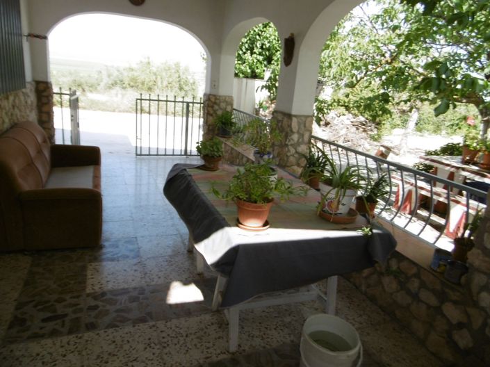 Image No.1-6 Bed Villa for sale