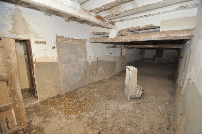 Image No.20-20 Bed Country House for sale