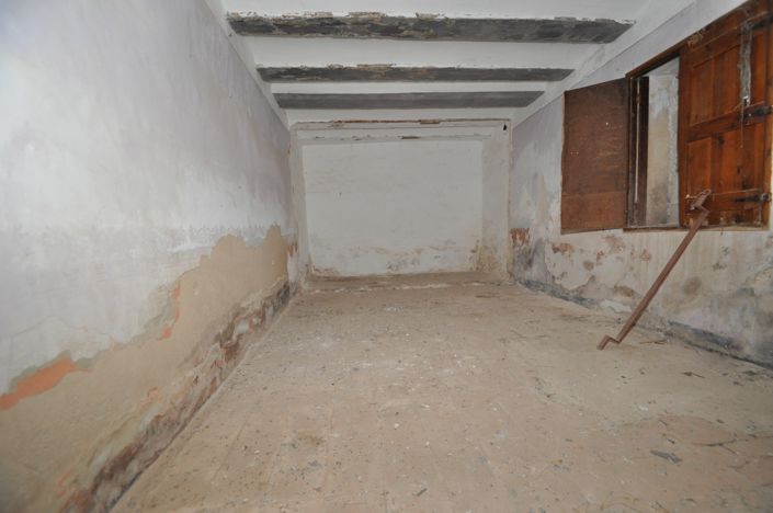 Image No.28-20 Bed Country House for sale