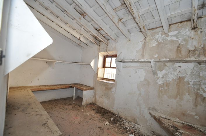 Image No.37-20 Bed Country House for sale