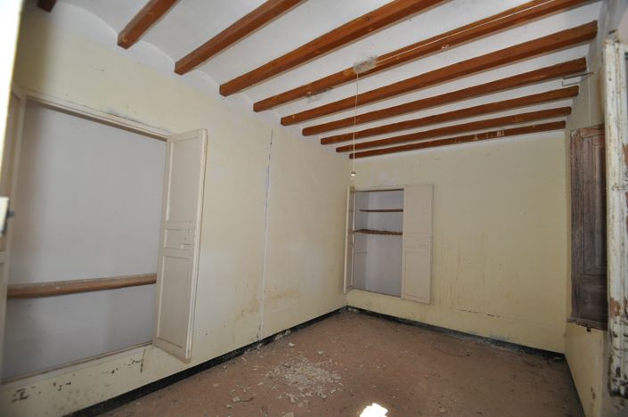 Image No.42-20 Bed Country House for sale