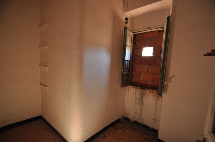 Image No.47-20 Bed Country House for sale