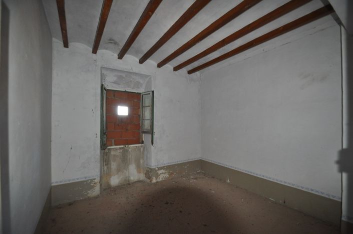 Image No.48-20 Bed Country House for sale