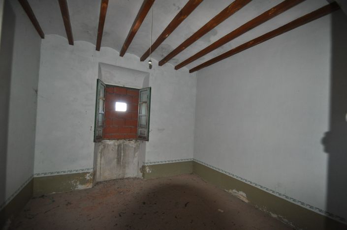 Image No.50-20 Bed Country House for sale