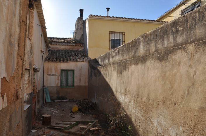 Image No.10-2 Bed Property for sale