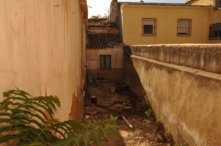 Image No.20-2 Bed Property for sale