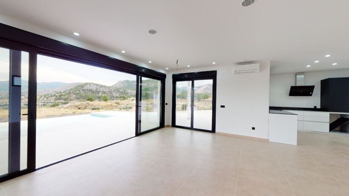 Image No.15-3 Bed Villa for sale