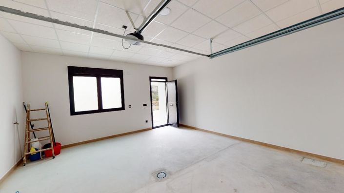 Image No.26-3 Bed Villa for sale