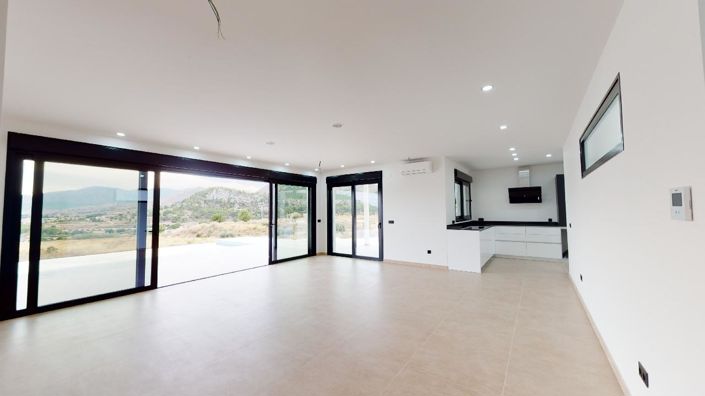 Image No.3-3 Bed Villa for sale