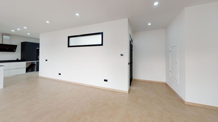 Image No.44-3 Bed Villa for sale