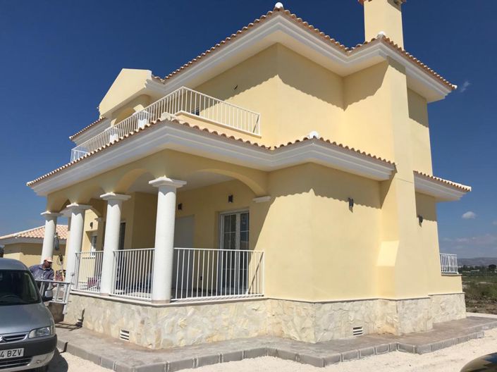 Image No.1-4 Bed Property for sale