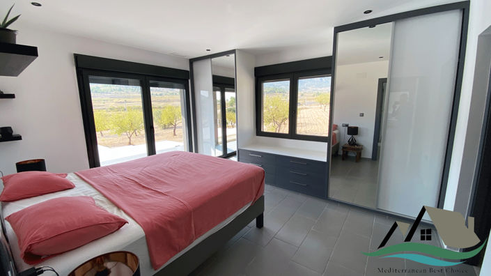 Image No.5-3 Bed Villa for sale