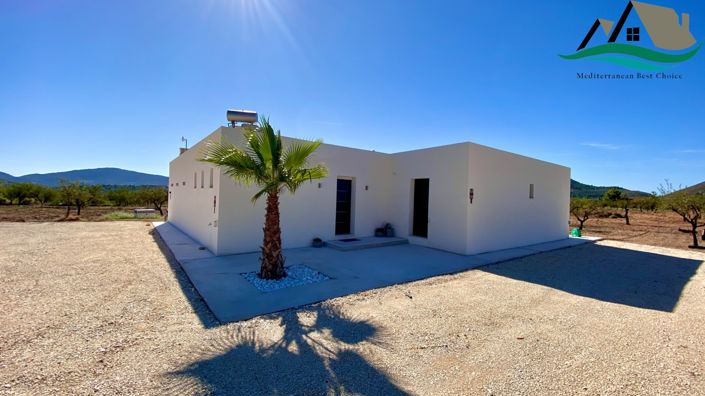 Image No.12-3 Bed Villa for sale