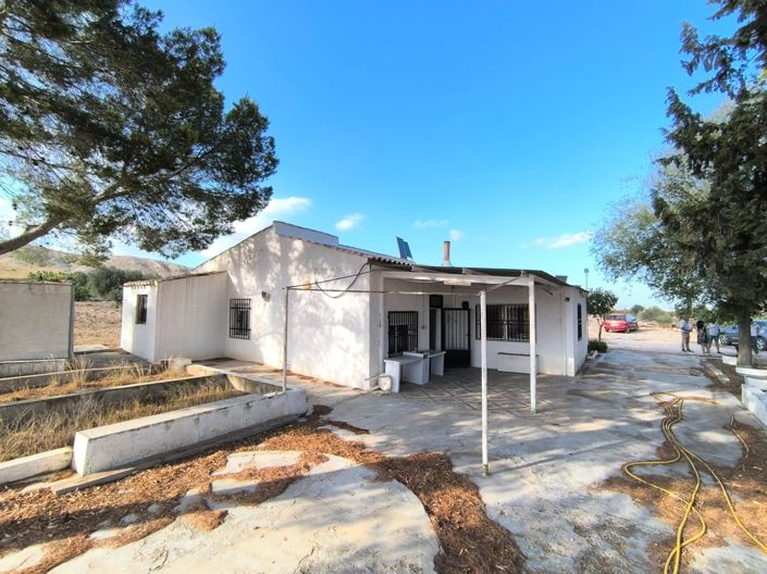 Image No.1-3 Bed Country House for sale