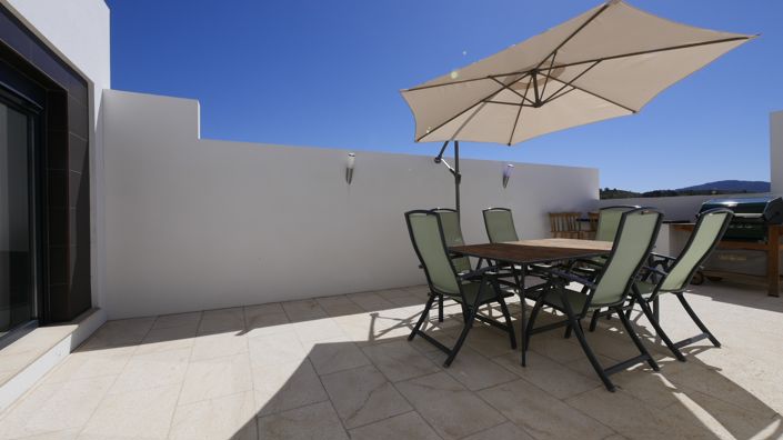 Image No.11-3 Bed Property for sale