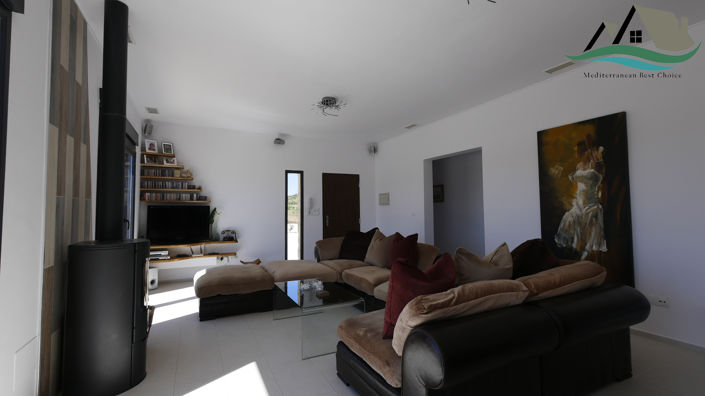 Image No.6-3 Bed Property for sale