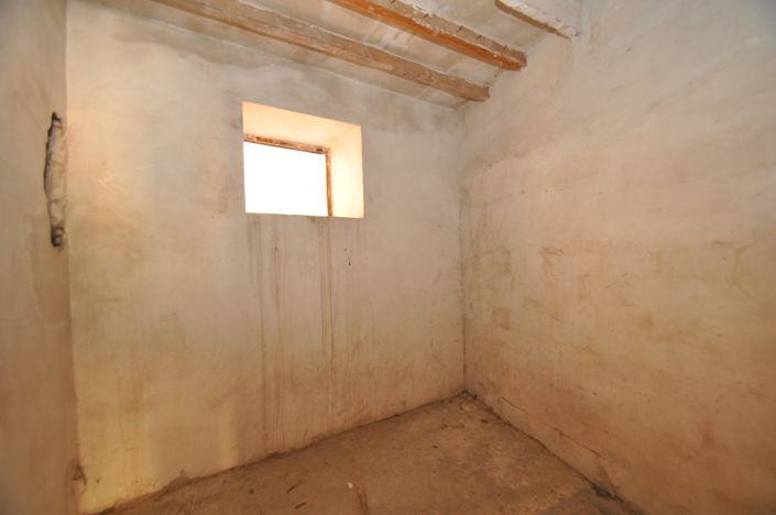 Image No.23-5 Bed Townhouse for sale