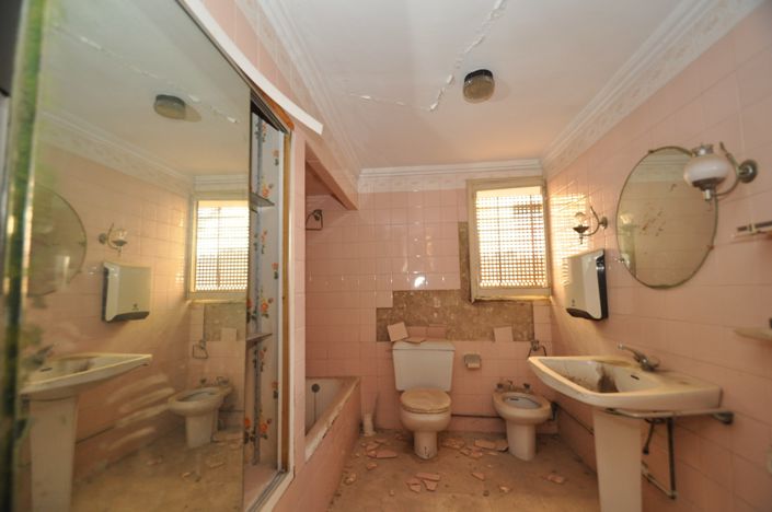 Image No.8-5 Bed Townhouse for sale