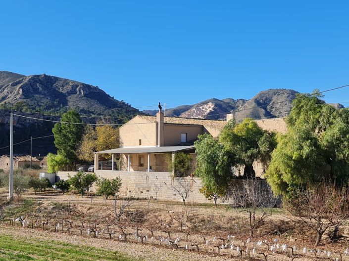Image No.1-5 Bed Country House for sale