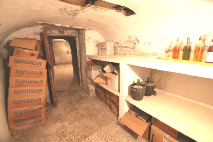 Image No.8-6 Bed Country House for sale