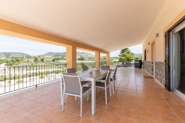 Image No.2-5 Bed Property for sale