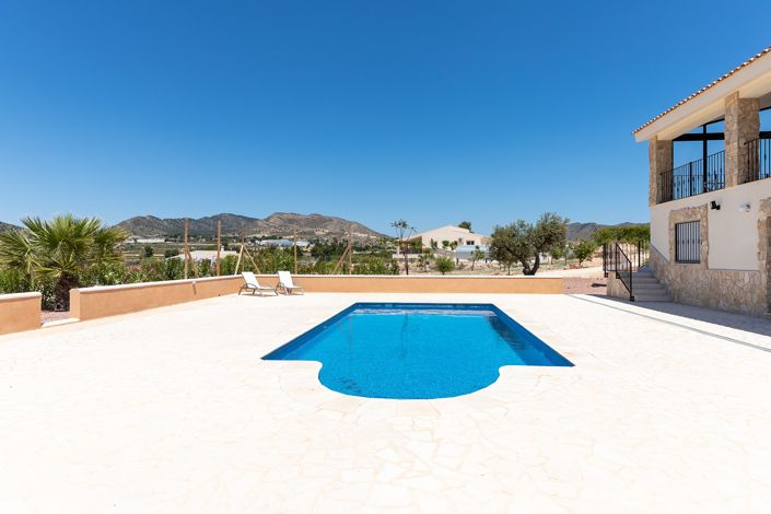 Image No.9-5 Bed Property for sale