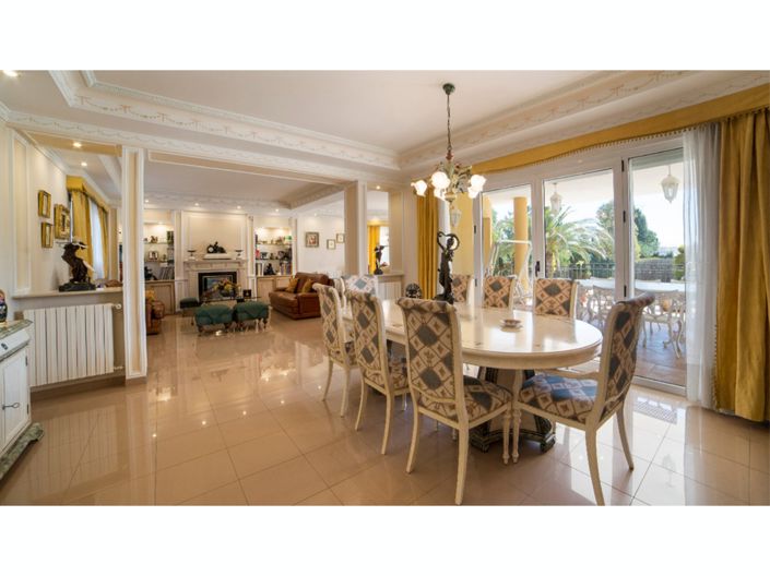 Image No.5-6 Bed Villa for sale