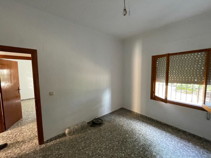 Image No.8-2 Bed Villa for sale
