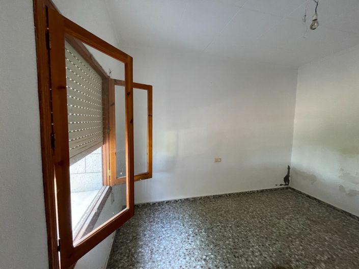 Image No.9-2 Bed Villa for sale
